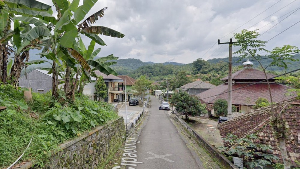 Memasuki kawasan Kampung Pangkalan Desa Boros