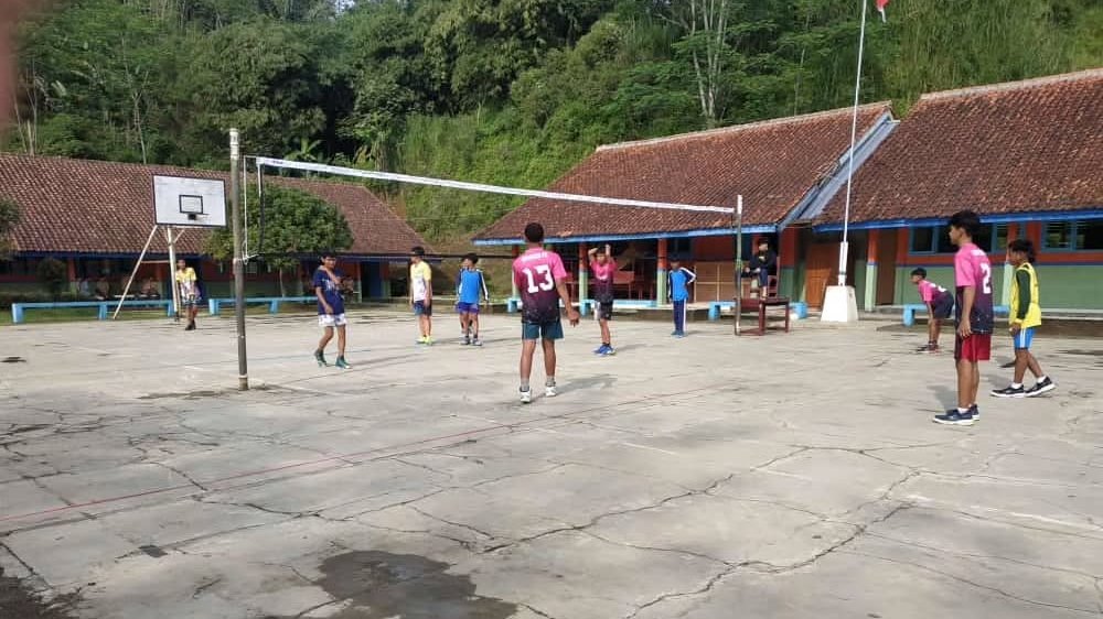 Olahraga di SD Negeri Cisugan Kecamatan Rancakalong