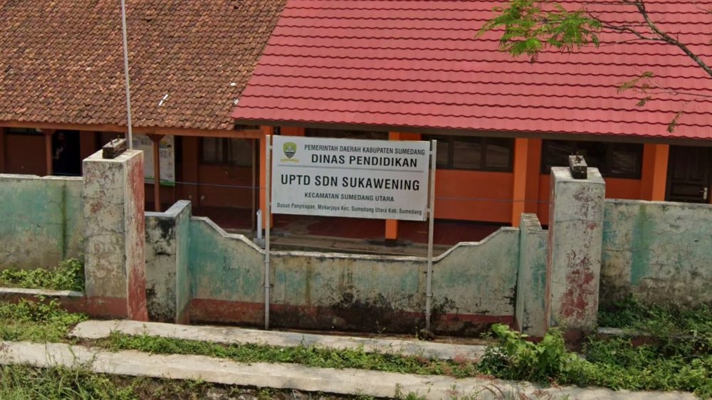 Papan nama SD Negeri Sukawening Sumedang Utara