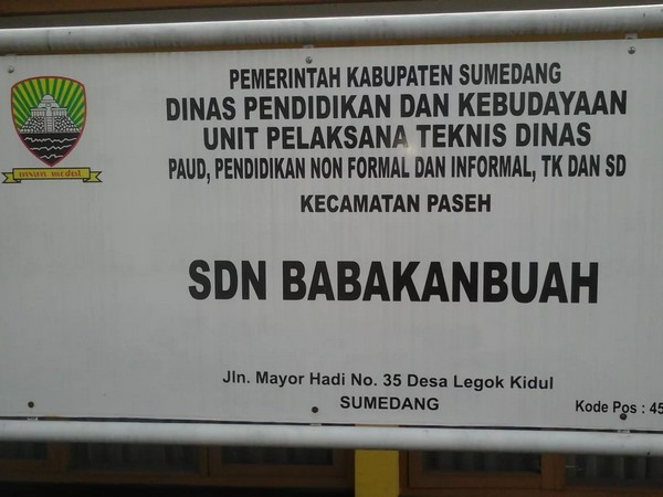 Papan nama SD Negeri Babakanbuah
