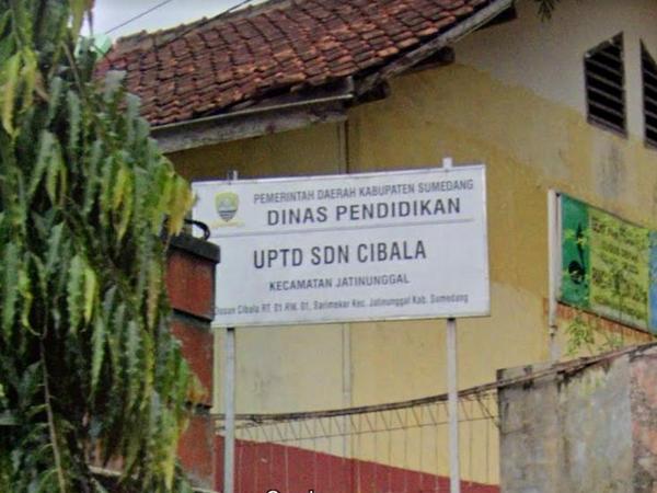 Papan nama di SD Negeri Cibala