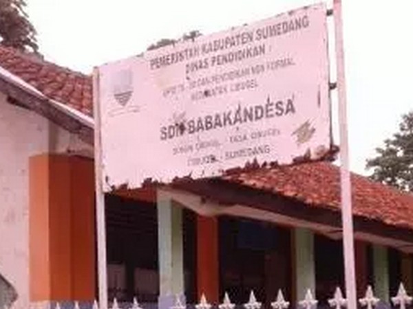 Papan nama SD Negeri Babakandesa