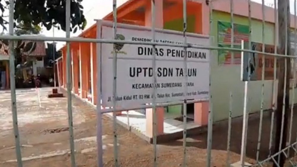 Papan nama SD Negeri Talun Sumedang Utara