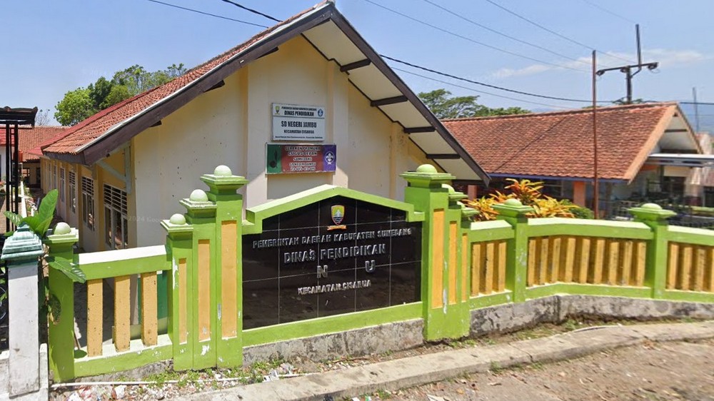 Papan nama SD Negeri Jambu Kecamatan Cisarua