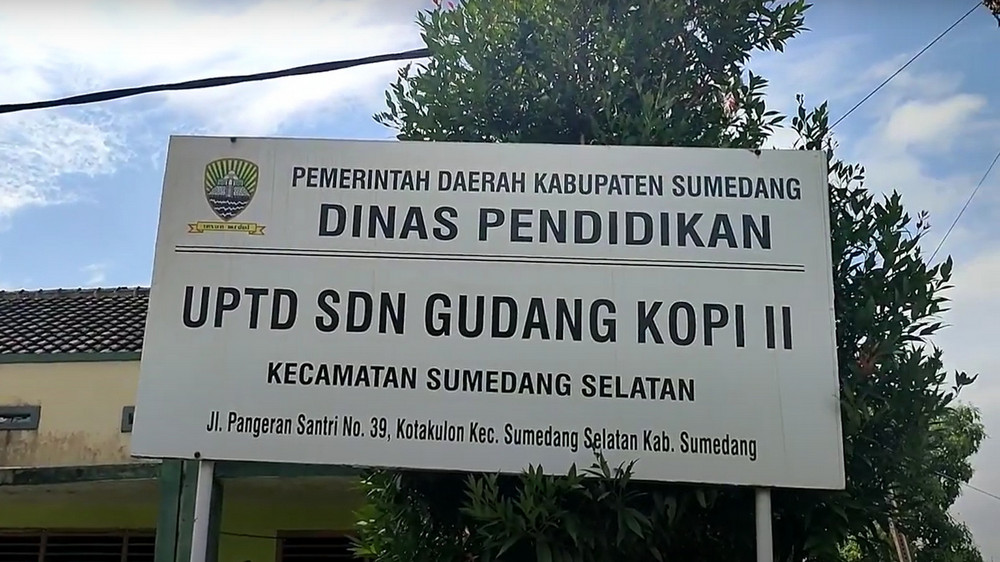 Papan nama SD Negeri Gudang Kopi II Sumedang Selatan