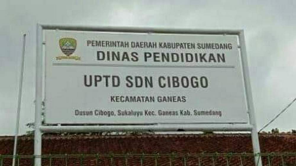 Papan nama SD Negeri Cibogo Kecamatan Ganeas