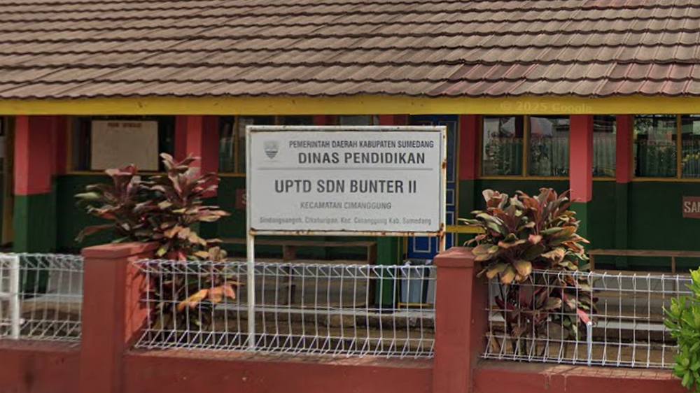 Papan nama SD Negeri Bunter II Kecamatan Cimanggung