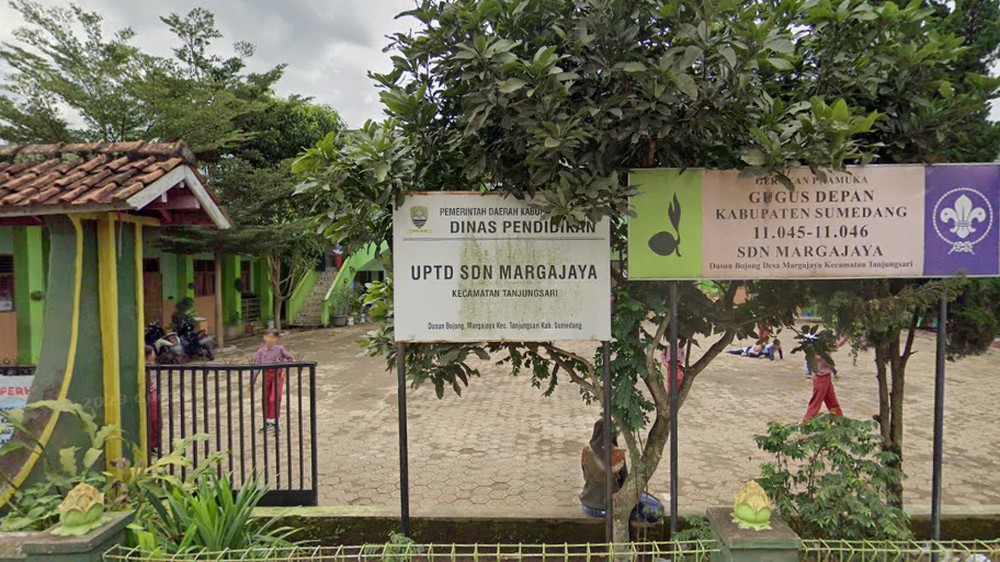 Papan nama SD Negeri Margajaya Kecamatan Tanjungsari