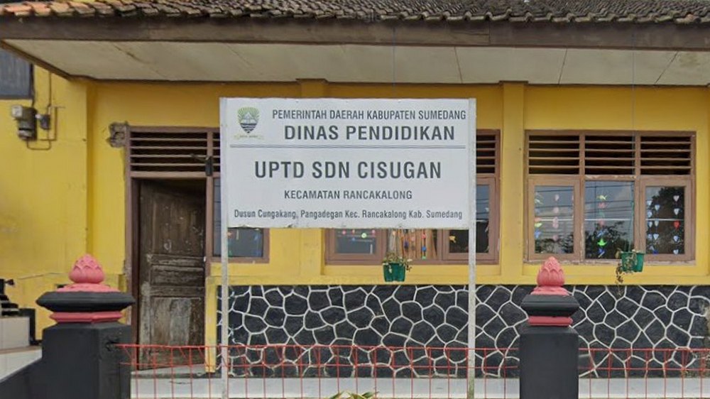 Papan nama SD Negeri Cisugan Kecamatan Rancakalong