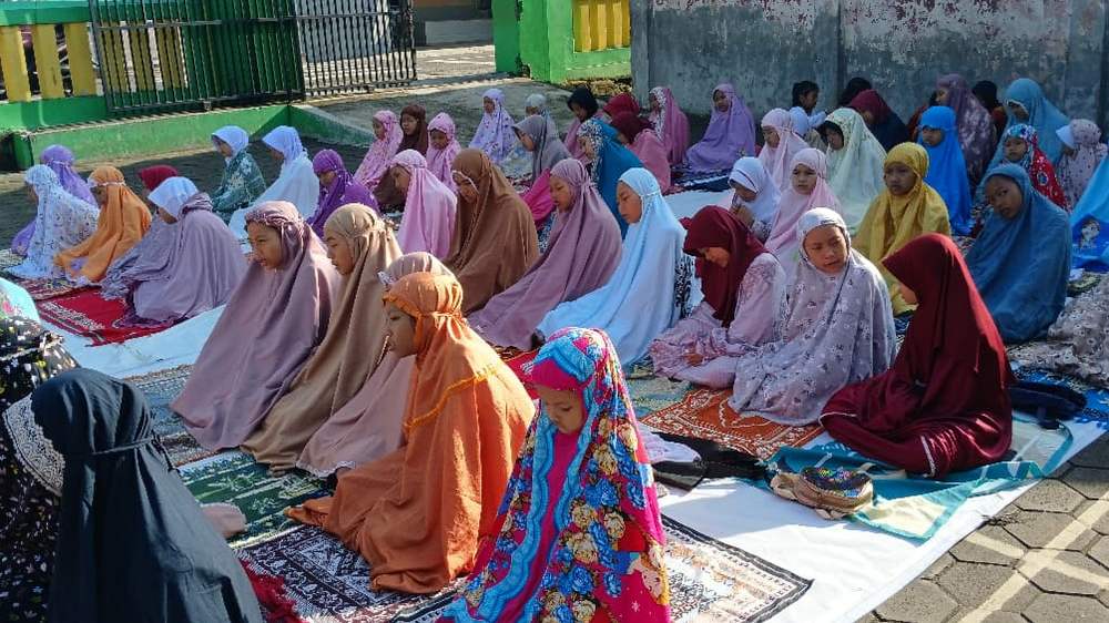 Kegiatan pembiasaan SD Negeri Cisalak II Kecamatan Cisarua