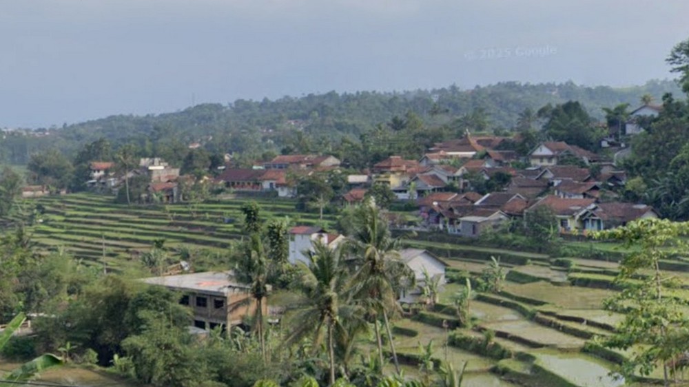 Pemukiman Kampung Cisugan Desa Sukamaju