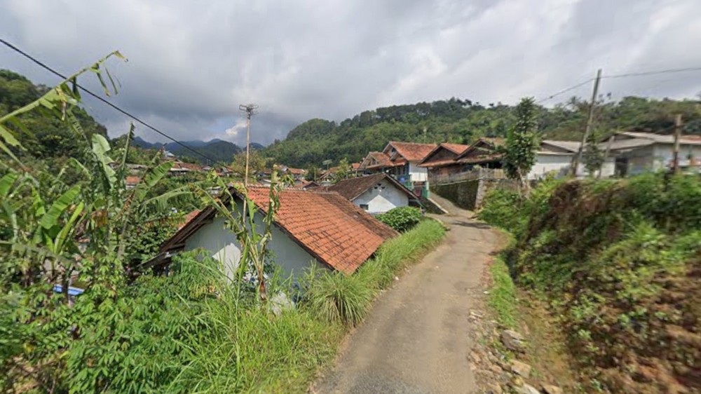 Pemukiman Kampung Cisugan Tengah Desa Pangadegan