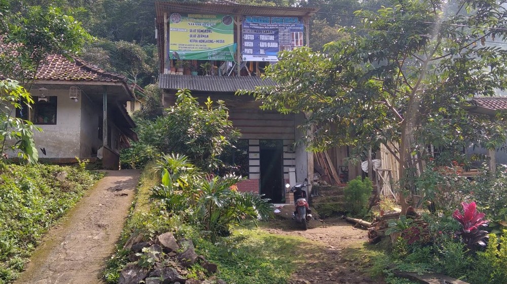 Pemukiman di Kampung Selakopi Desa Pangadegan
