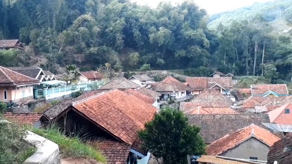 Pemukiman Kampung Tonjong Desa Pasigaran