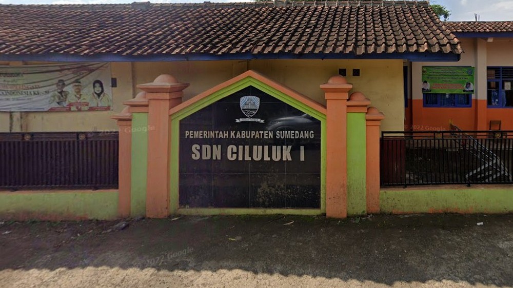Papan nama SD Negeri Ciluluk I Kecamatan Tanjungsari