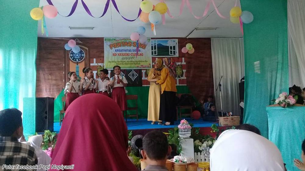 Kegiatan pentas seni SD Negeri Cijelag