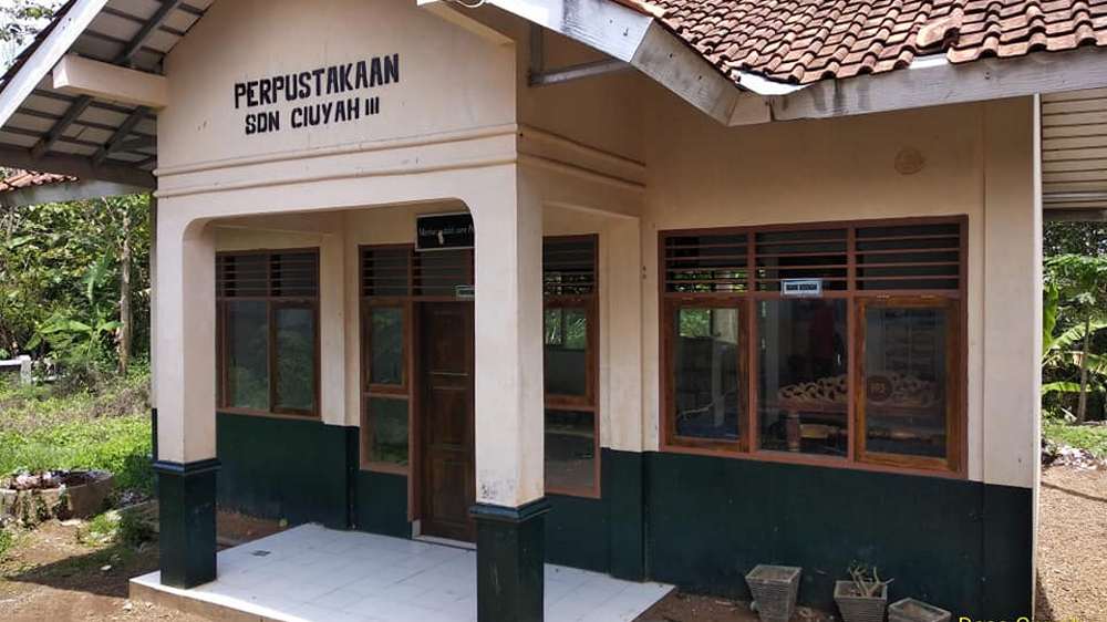 Perpustakaan SD Negeri Ciuyah III Kecamatan Cisarua