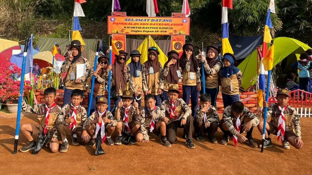 Kegiatan pramuka SD Negeri Dayeuhluhur Kecamatan Ganeas