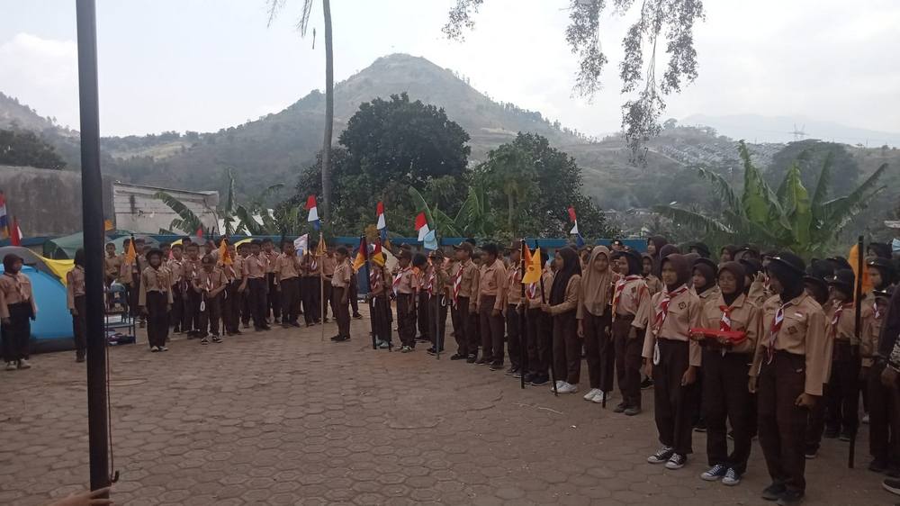 Kegiatan pramuka SD Negeri Cipareuag Kecamatan Cimanggung