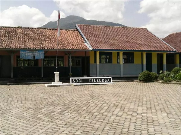 Bangunan sekolah SD Negeri Cileuksa