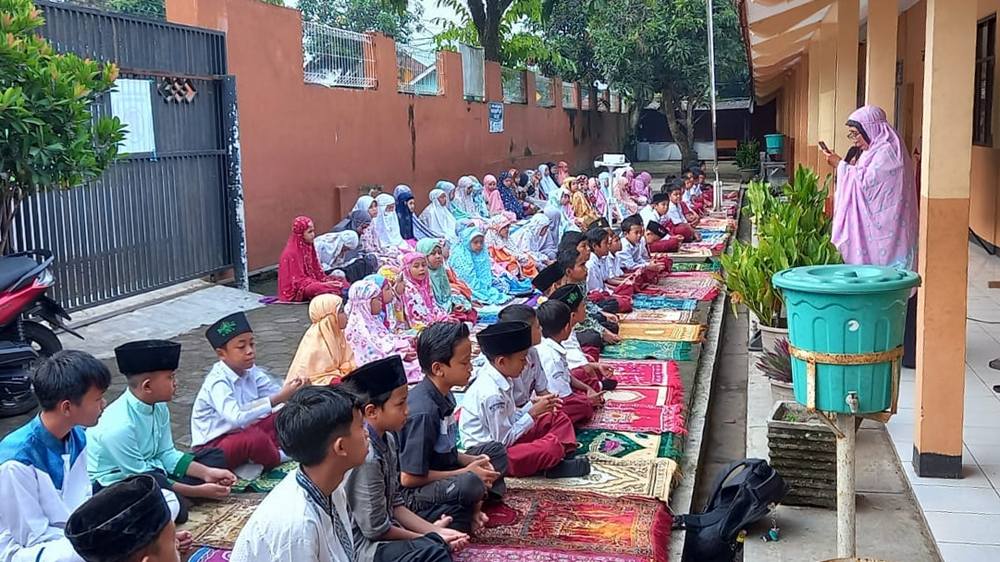Shalat Dhuha SD Negeri Bojongkoneng Kecamatan Ganeas