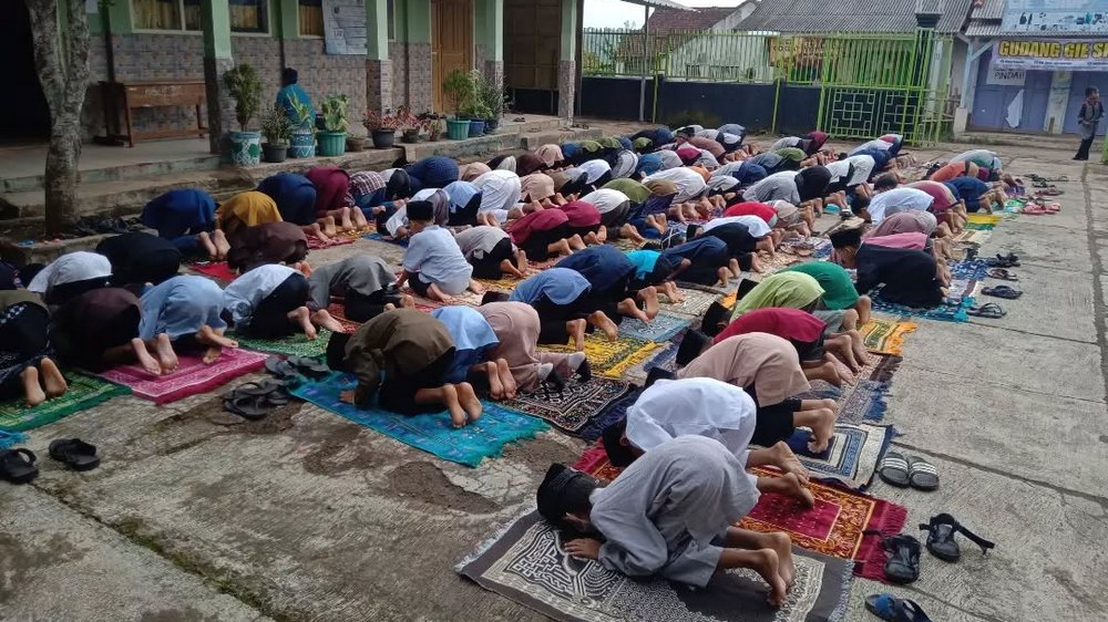 Shalat Dhuha SD Negeri Cileutik Kecamatan Tanjungsari