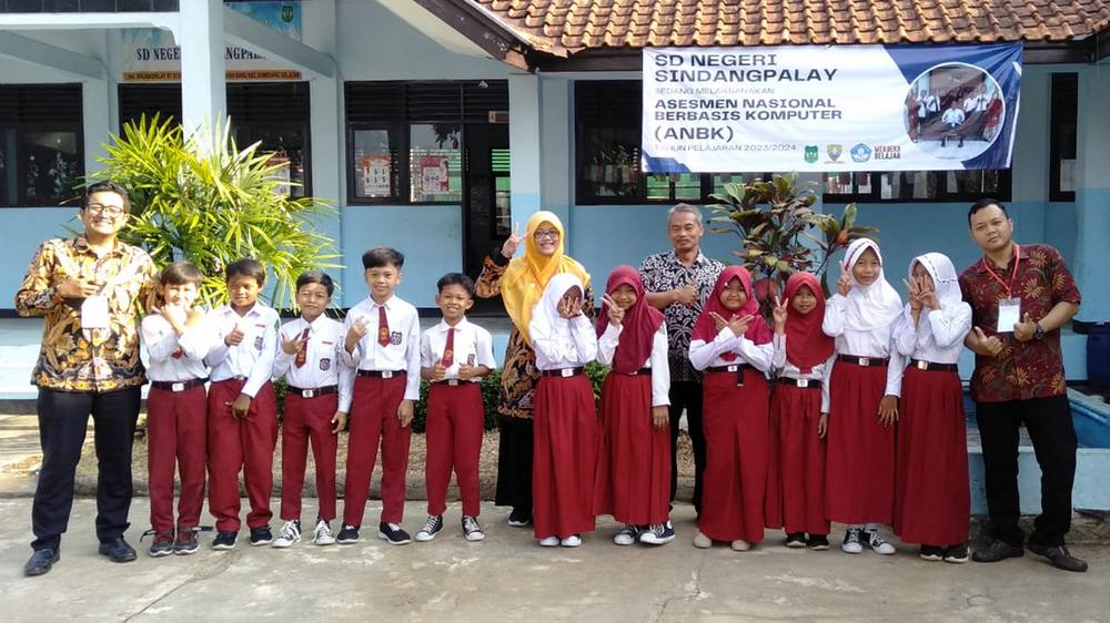 Sebagian siswa SD Negeri Sindangpalay Sumedang Selatan