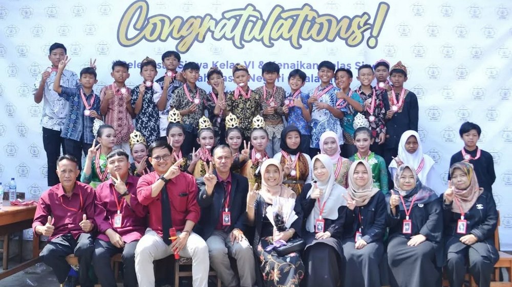 Sebagian siswa SD Negeri Cisalak II Kecamatan Cisarua