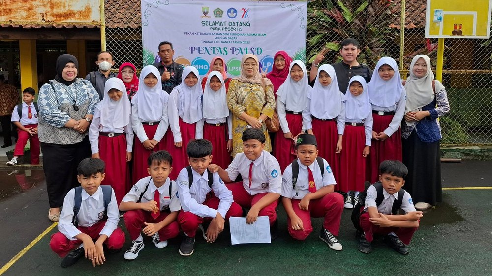 Sebagian siswa SD Negeri Ganeas I Kecamatan Ganeas