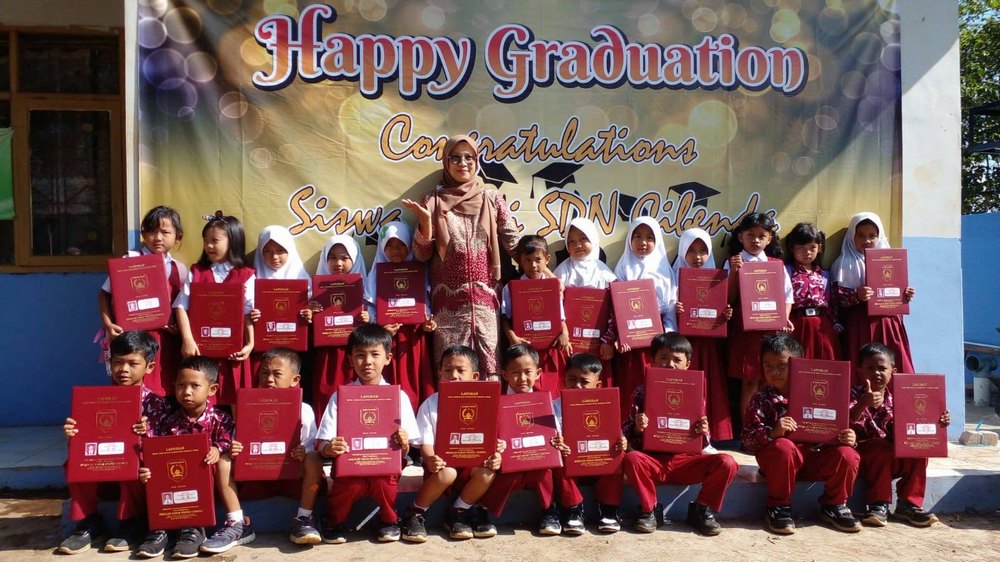 Sebagian siswa SD Negeri Cibenda Kecamatan Cimanggung