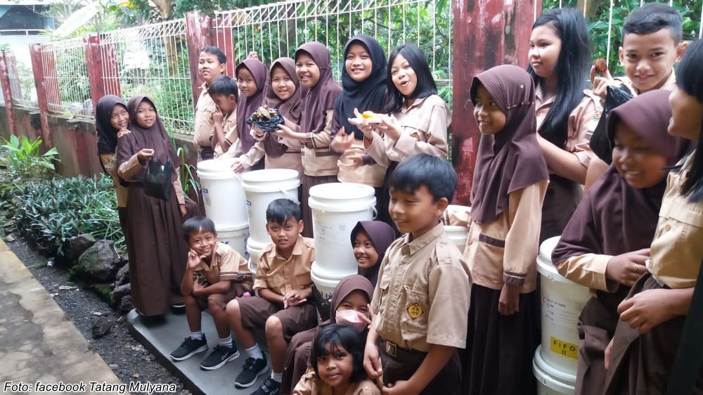 Sebagian siswa SD Negeri Buahdua II