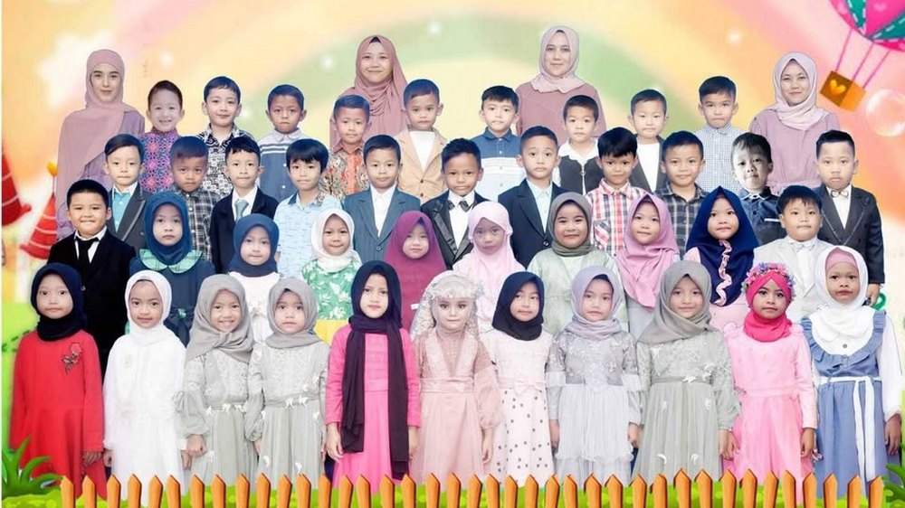 Siswa-siswi RA Al-Falaahiyyah Cikoneng