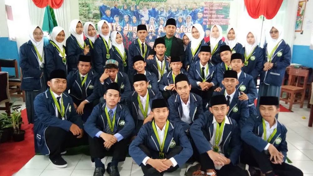 Sebagian siswa MA Asyrofuddin Cipicung Conggeang