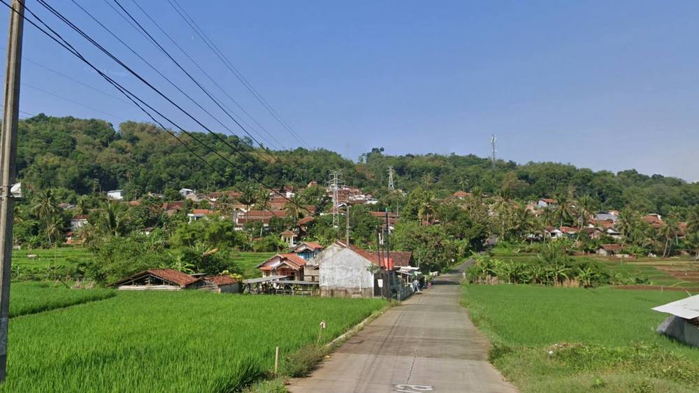 Pemukiman penduduk Kampung Tenjolaya Desa Sukagalih