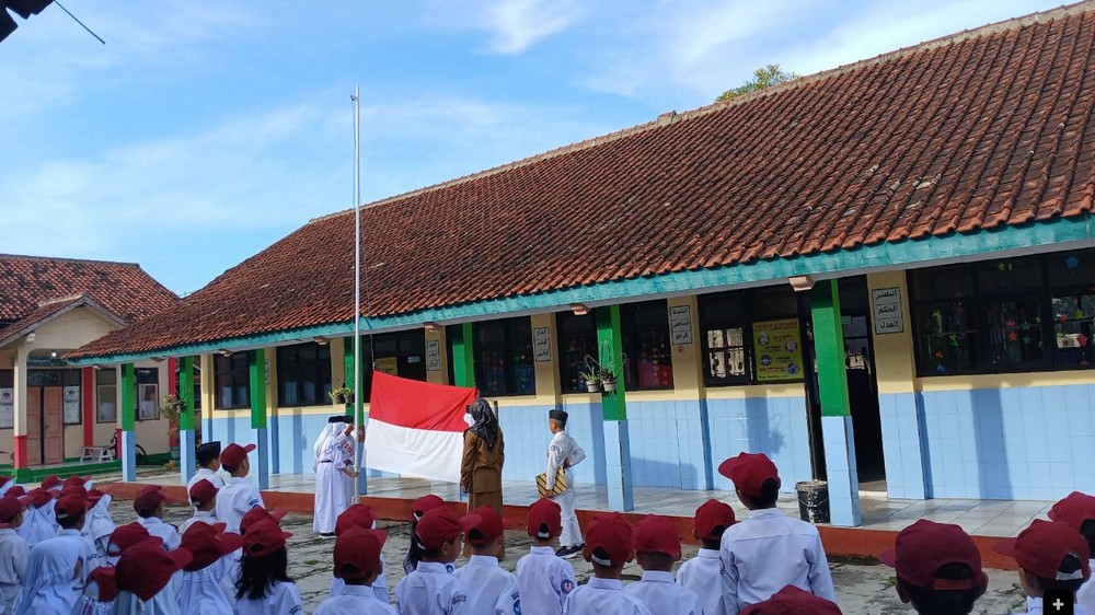 Upacara bendera SD Negeri Darangdan Sumedang Selatan
